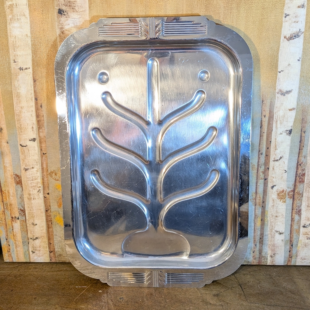 Vintage Art Deco Aluminum Well & Tree Serving/Carving Tray